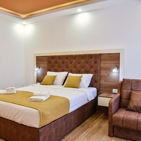 Heaven Lux Ulcinj Hotel ภายนอก รูปภาพ