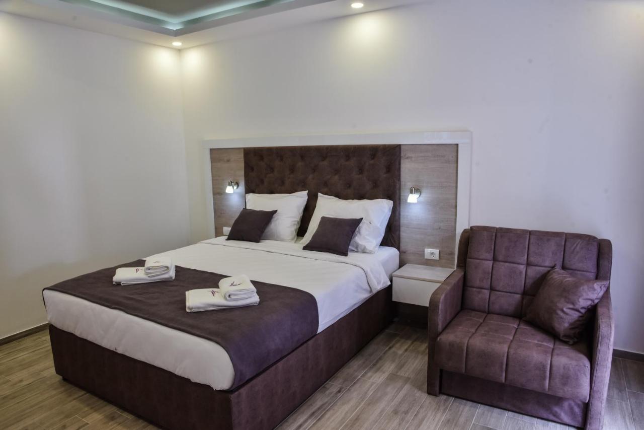 Heaven Lux Ulcinj Hotel ภายนอก รูปภาพ