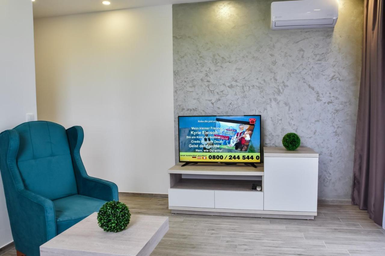Heaven Lux Ulcinj Hotel ภายนอก รูปภาพ