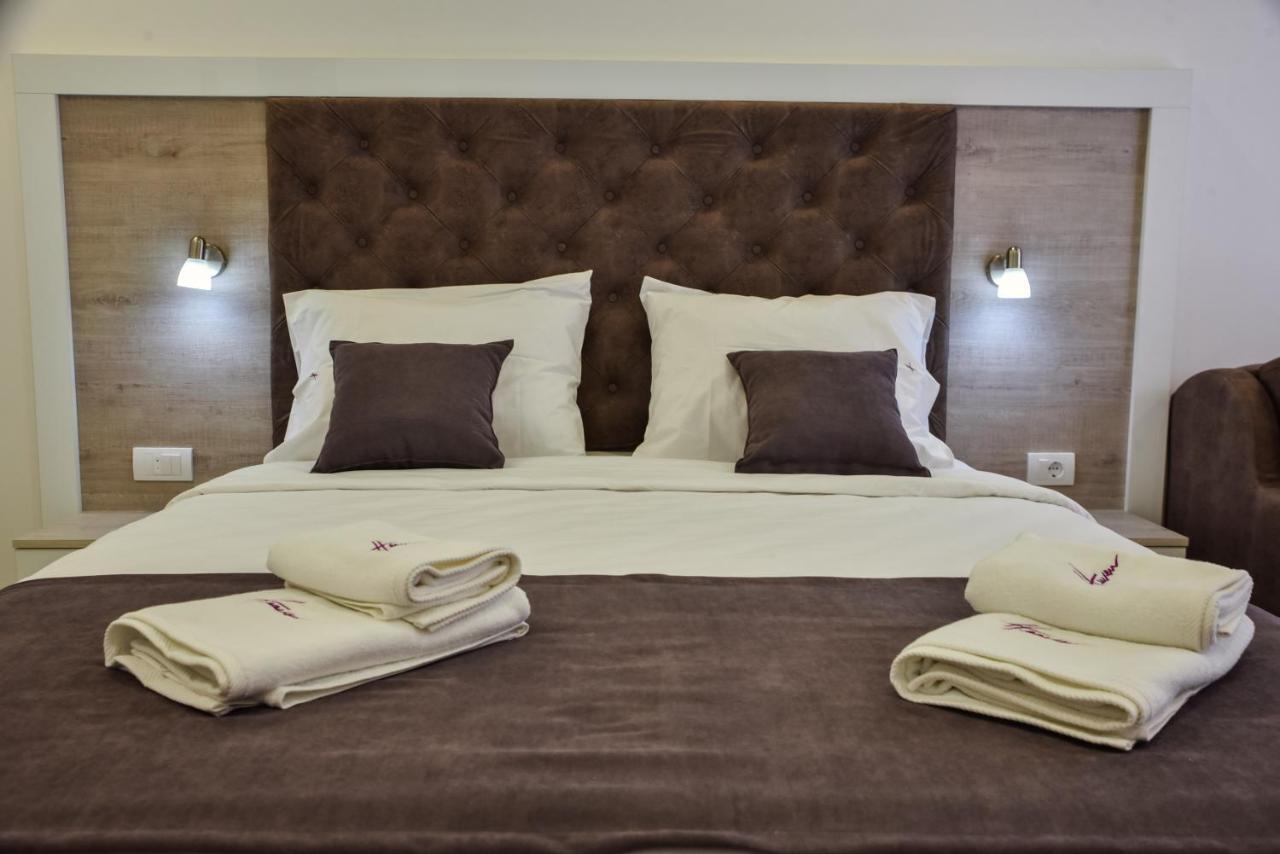 Heaven Lux Ulcinj Hotel ภายนอก รูปภาพ