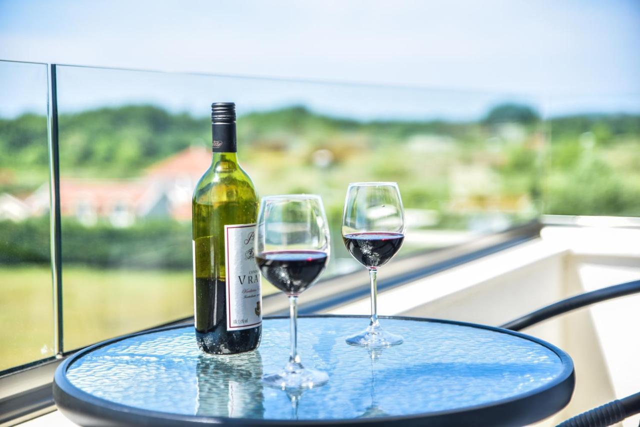 Heaven Lux Ulcinj Hotel ภายนอก รูปภาพ