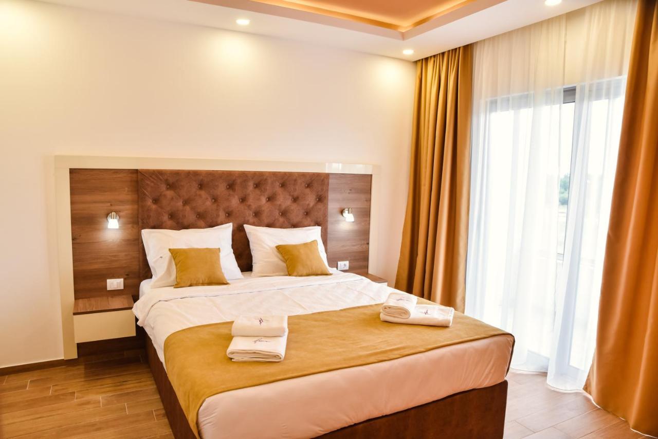 Heaven Lux Ulcinj Hotel ภายนอก รูปภาพ