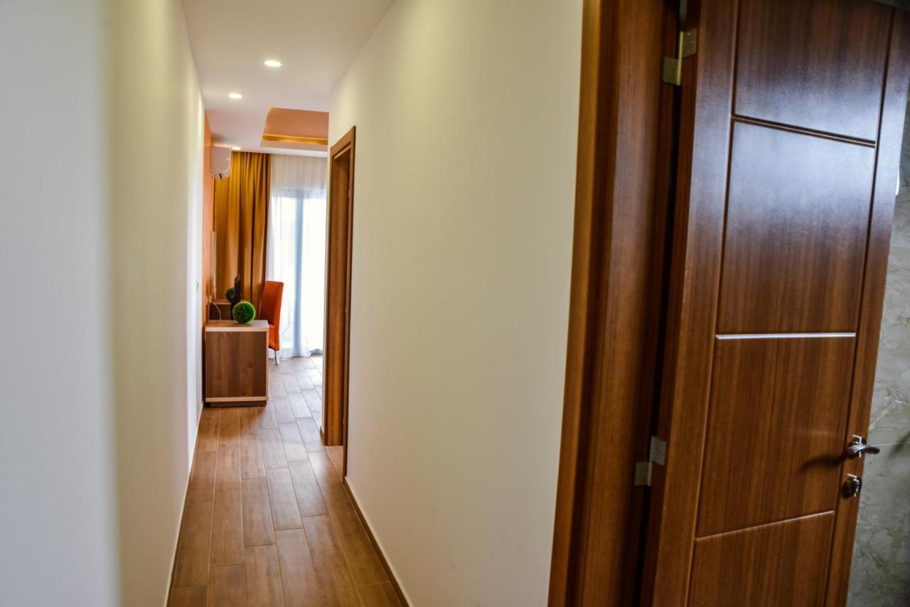 Heaven Lux Ulcinj Hotel ภายนอก รูปภาพ