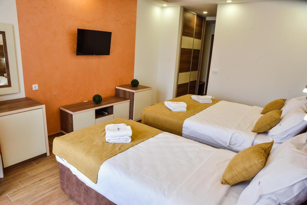 Heaven Lux Ulcinj Hotel ภายนอก รูปภาพ