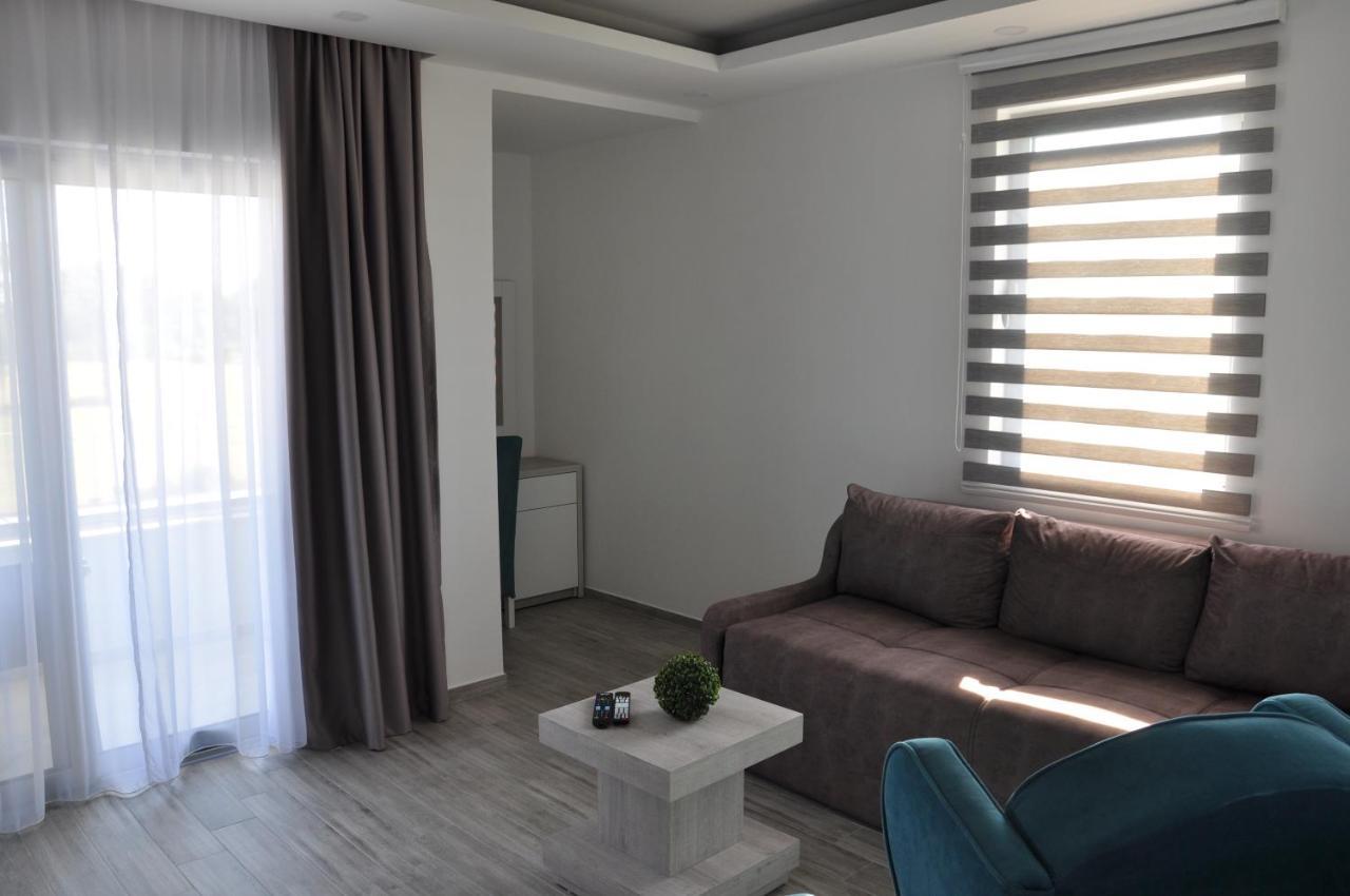Heaven Lux Ulcinj Hotel ภายนอก รูปภาพ