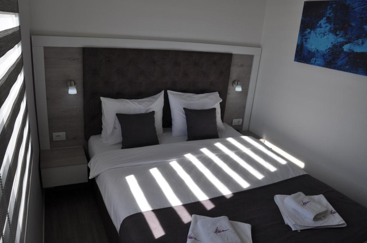 Heaven Lux Ulcinj Hotel ภายนอก รูปภาพ