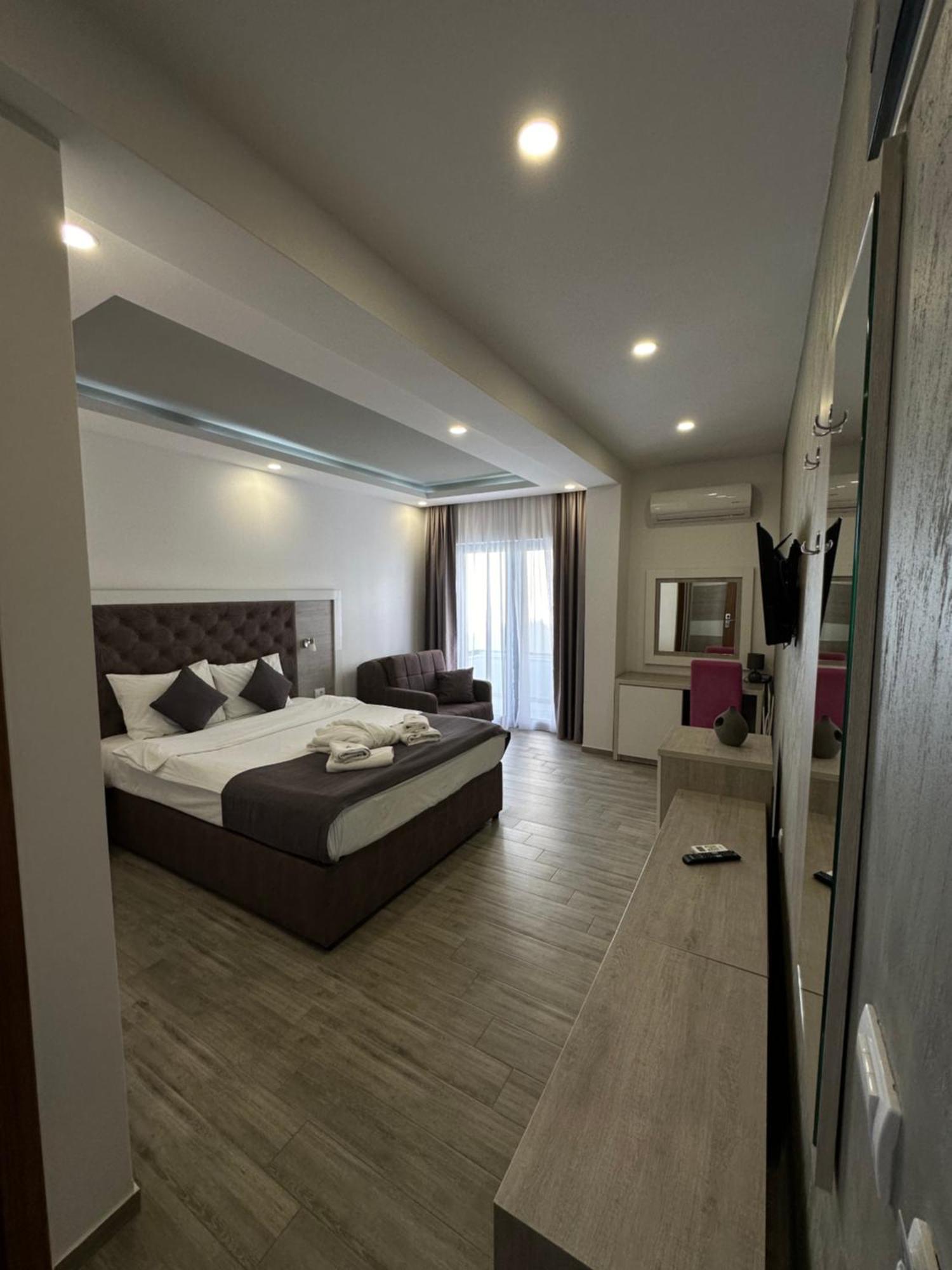 Heaven Lux Ulcinj Hotel ภายนอก รูปภาพ