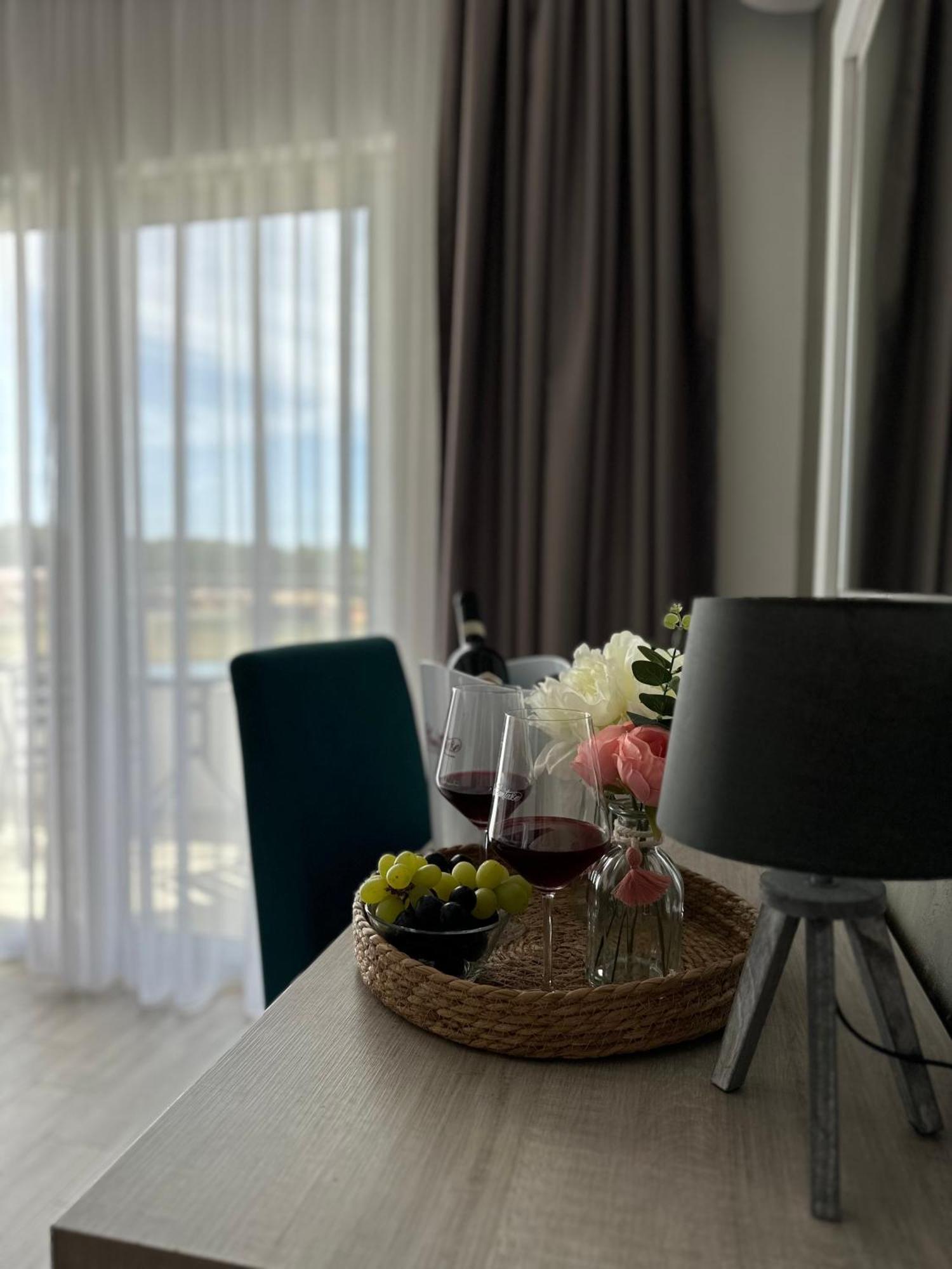 Heaven Lux Ulcinj Hotel ภายนอก รูปภาพ