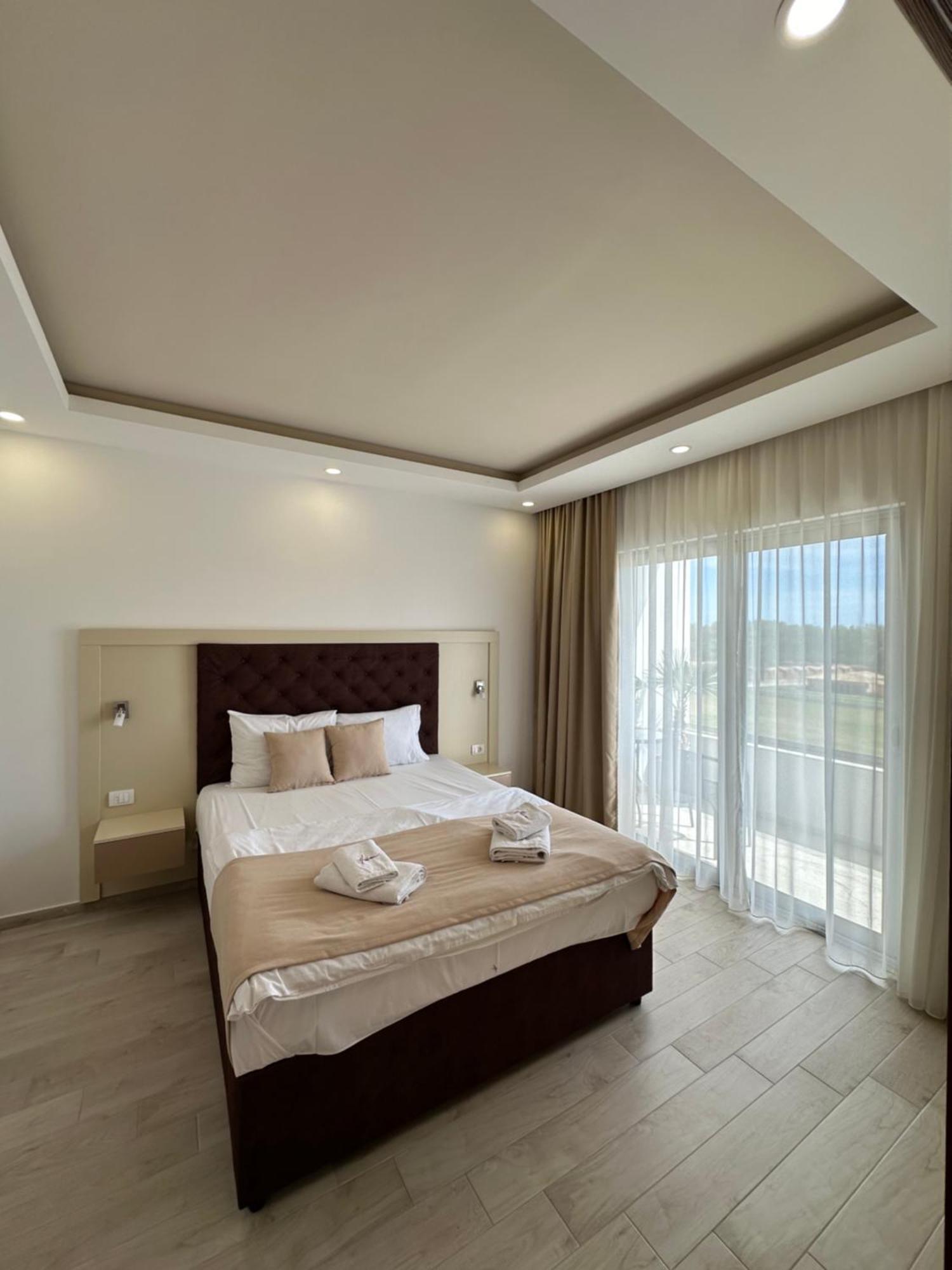 Heaven Lux Ulcinj Hotel ภายนอก รูปภาพ