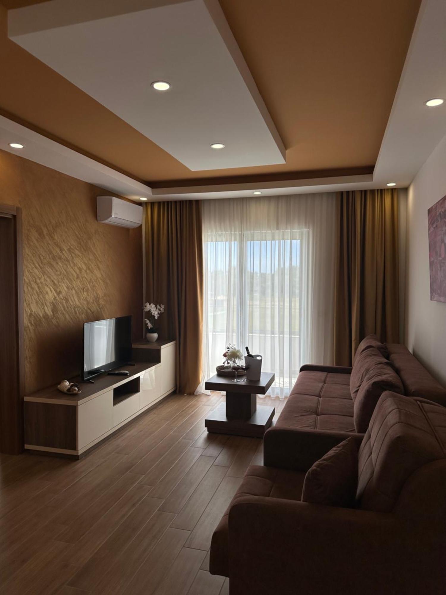 Heaven Lux Ulcinj Hotel ภายนอก รูปภาพ